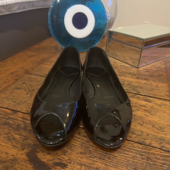 Chanel Size 39 | Black Patent Leather Open Toe Flat Sandal - Picture 2 of 4